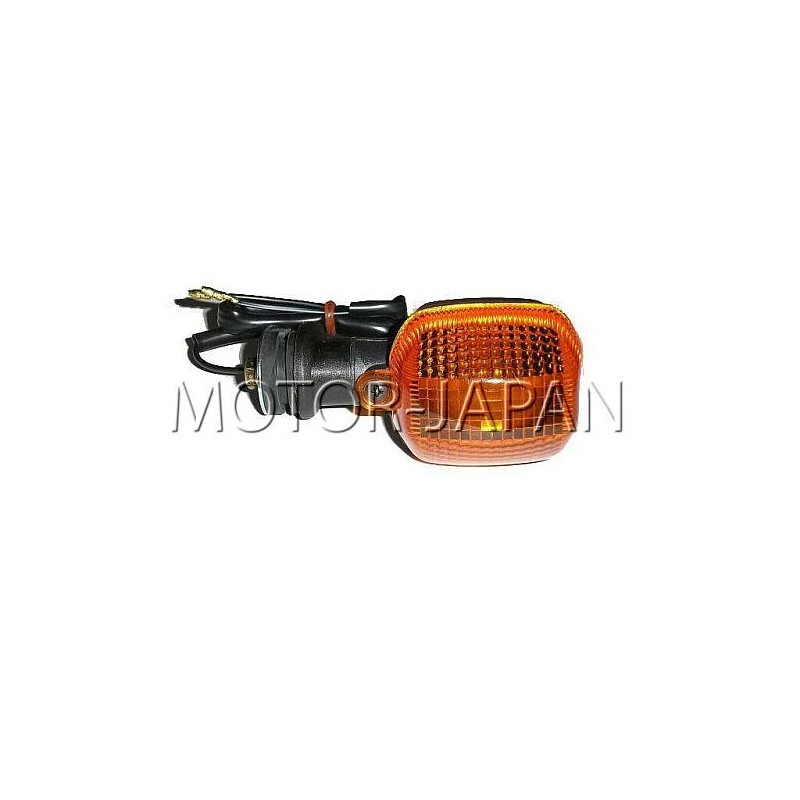 KIERUNKOWSKAZY KIERUNKI PRAWY PRZOD - YAMAHA YZF 600 R6 rok produkcji 2001 - 2002