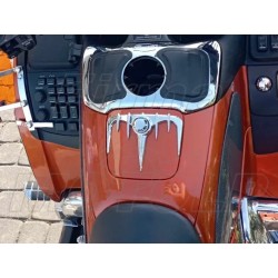 NAKŁADKA OZDOBA NA KLAPKĘ POKRYWKĘ WLEWU PALIWA HONDA GL 1800 GOLDWING rok produkcji 2001-2011
