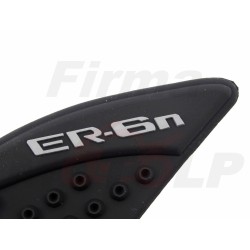 ANTYPOŚLIZGOWE OSŁONY BOCZNE PADY SIDE GRIP KAWASAKI ER-6 N ER6 ER 6N roczniki 2006-2012